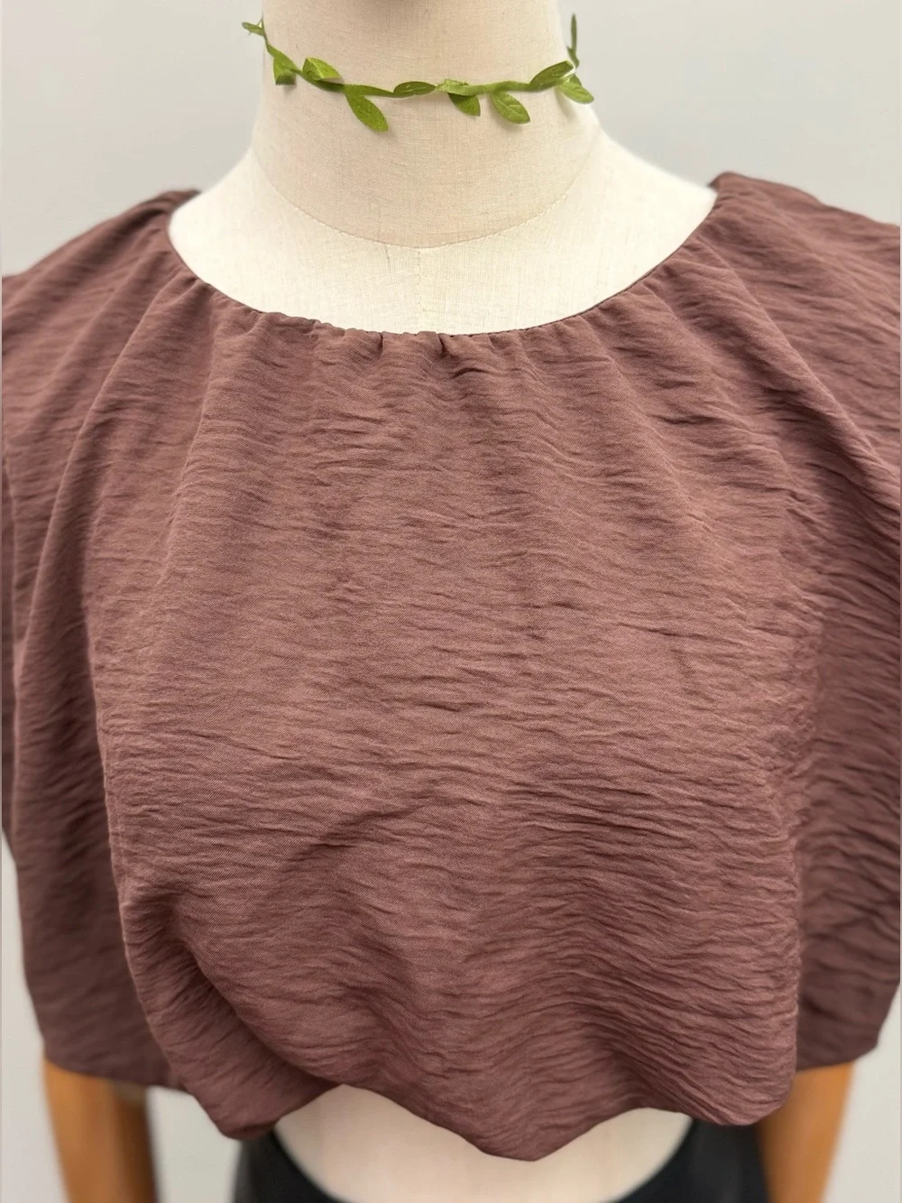 Flower & Feather Brown Bubble Hem Crop Top Size S NWT